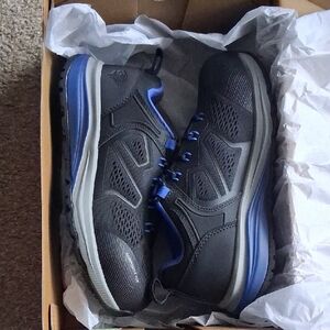 Heman Survivors Women's Black and Blue Non-slip Sneaker Shoes Size 6